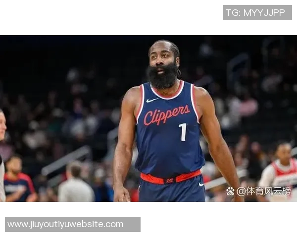 哈登下半场状态低迷全场仅得20分表现令人失望 哈登下半场状态低迷全场仅得20分表现令人失望