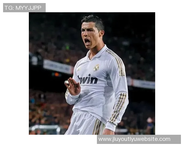 C罗个人净资产突破14亿美元成为全球首位超十亿的足球巨星 C罗个人净资产突破14亿美元成为全球首位超十亿的足球巨星