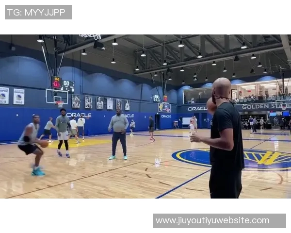 巴萨训练动态霍安加西亚复出在即孔德归队参与训练 巴萨训练动态霍安加西亚复出在即孔德归队参与训练