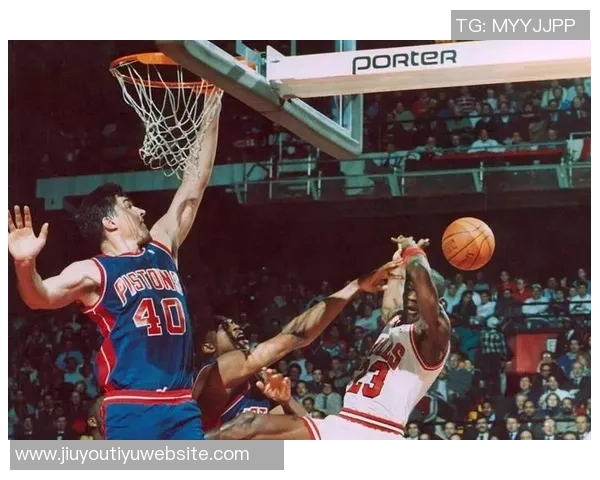 甜瓜父子携手乔丹品牌传承精神球场内外共同贡献力量