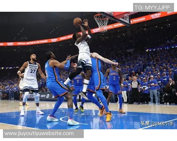 爱德华兹上半场表现抢眼12投7中三分球6投3中贡献全面数据17分2篮板3助攻2抢断1盖帽