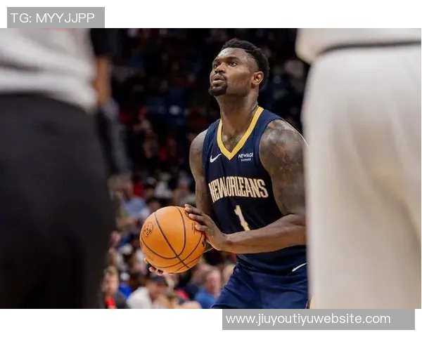 锡安首节表现出色轻松拿下10分2篮板4助攻2抢断展现全能实力